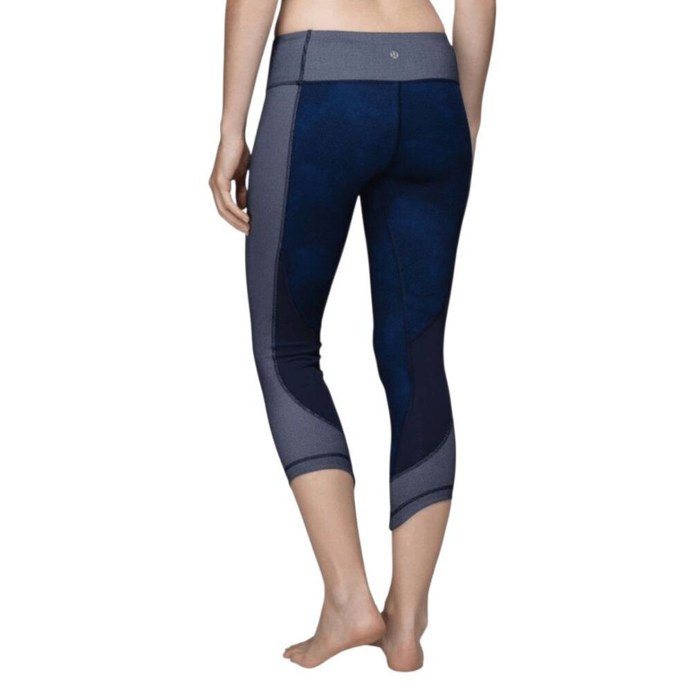 LULULEMON ATHLETICA Wunder Under Crop 'Sashiko Size 4